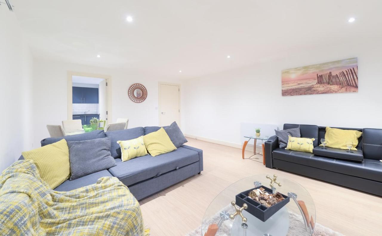 Cribextra E14 Apartment London