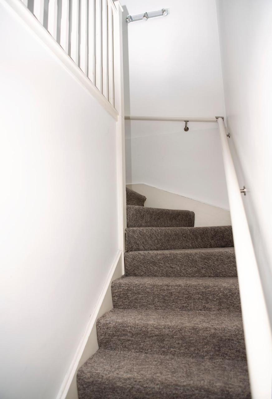 3, Trafalgar Sq Duplex, 3rd & 4th Floor By Indigo Flats London