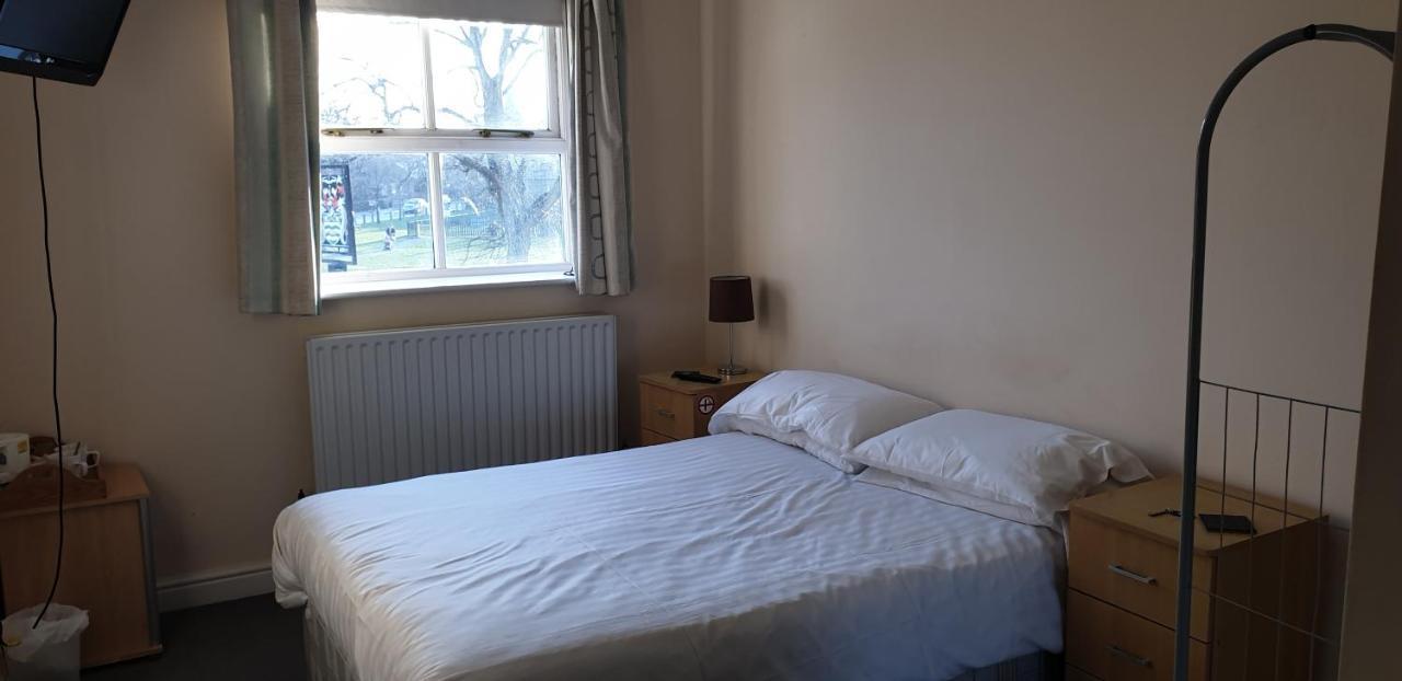 Watermans Arms Inn 3*