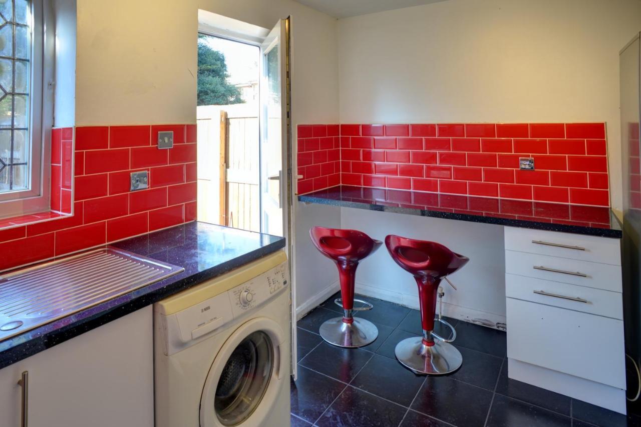Apartment Stylish 2b House With Parking London