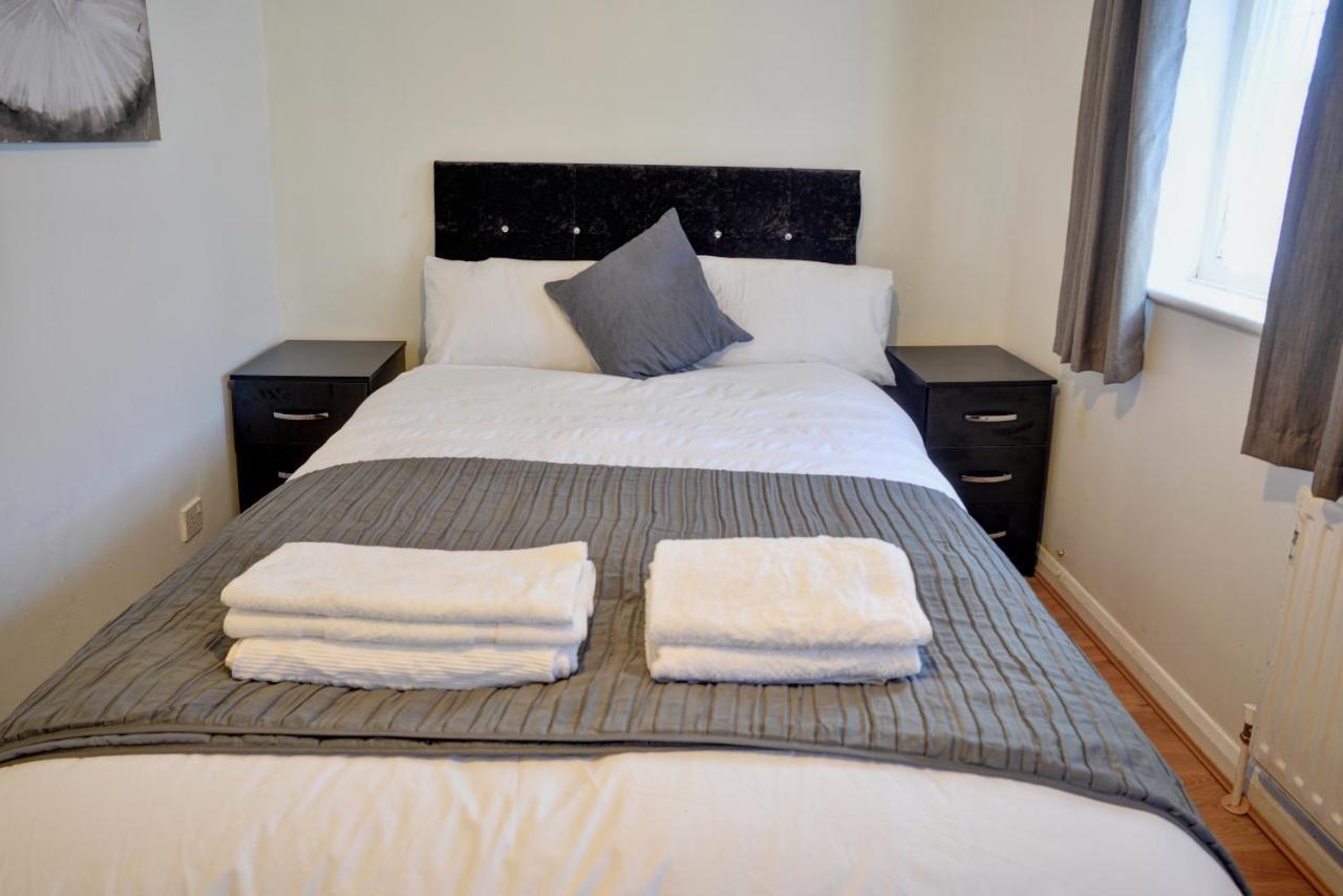 Stylish 2b House With Parking * London