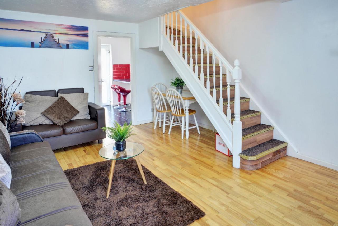Apartment Stylish 2b House With Parking London