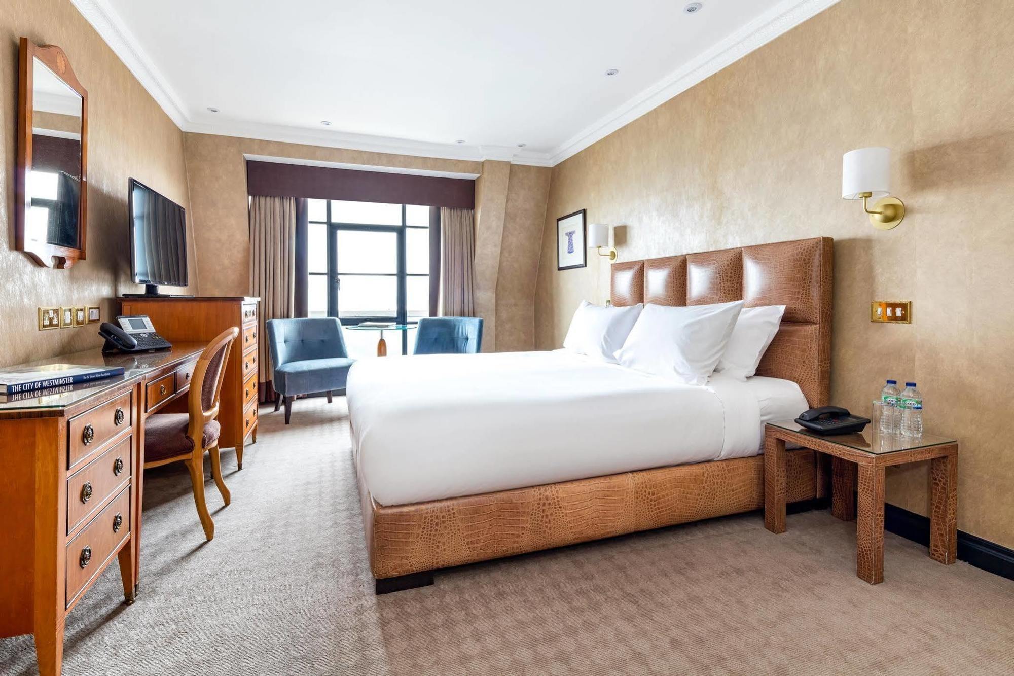 Radisson Blu Hotel, Leicester Square - Formerly Hampshire Hotel 5*