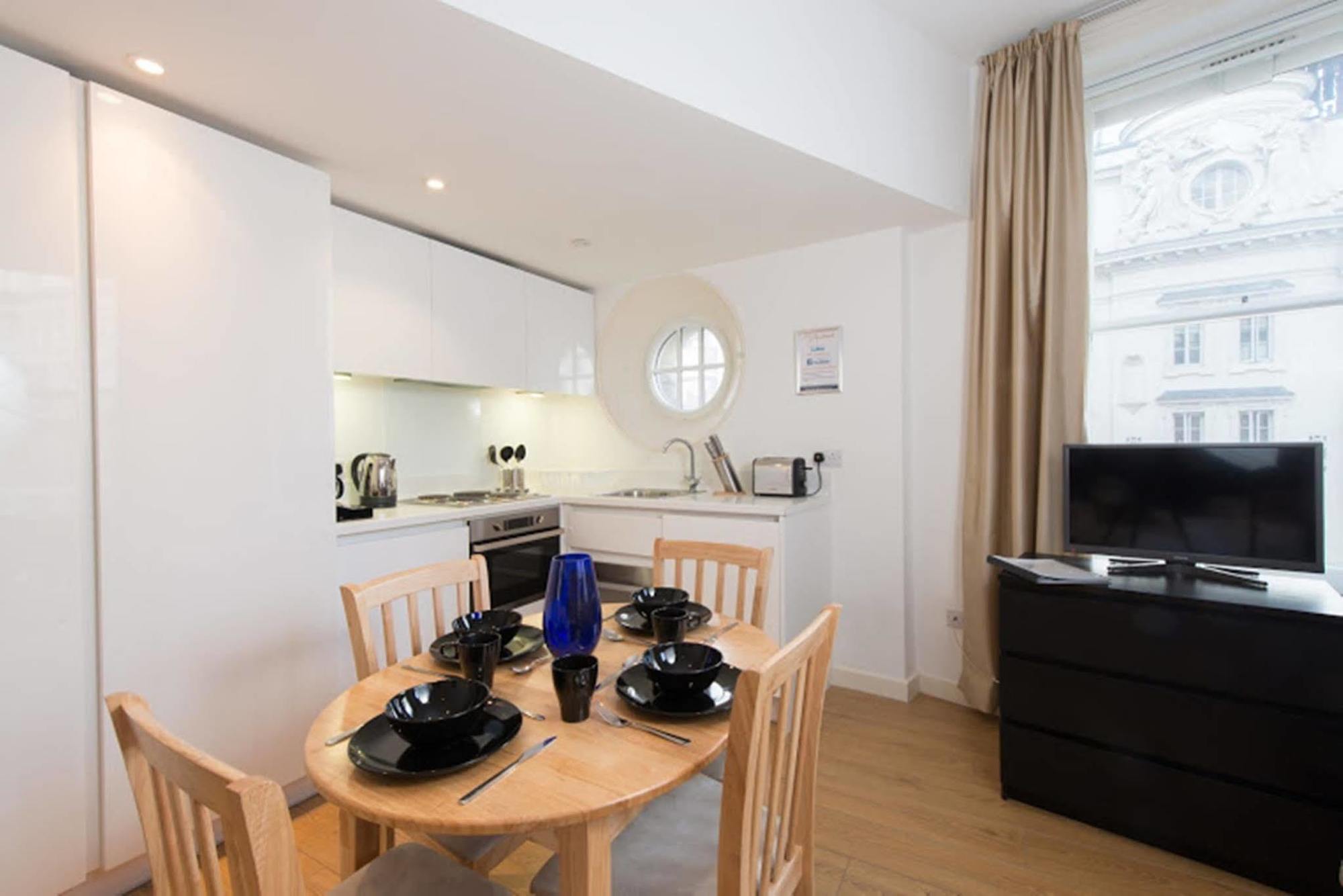 My Piccadilly Circus Apartment London