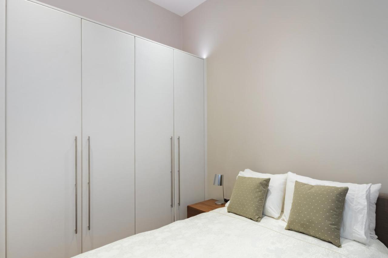 Apartment Gloucester Gardens London