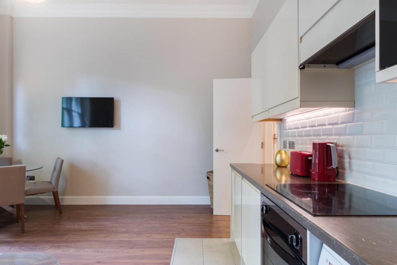 Apartment Gloucester Gardens London