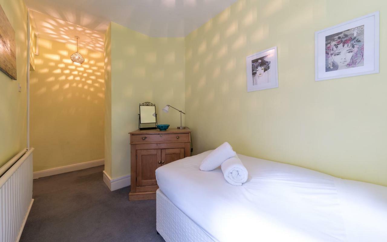 44a Palace Gardens Terrace Apartamento *