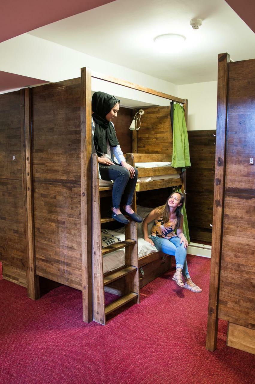 Hostel Palmers Hillspring At Willesden *
