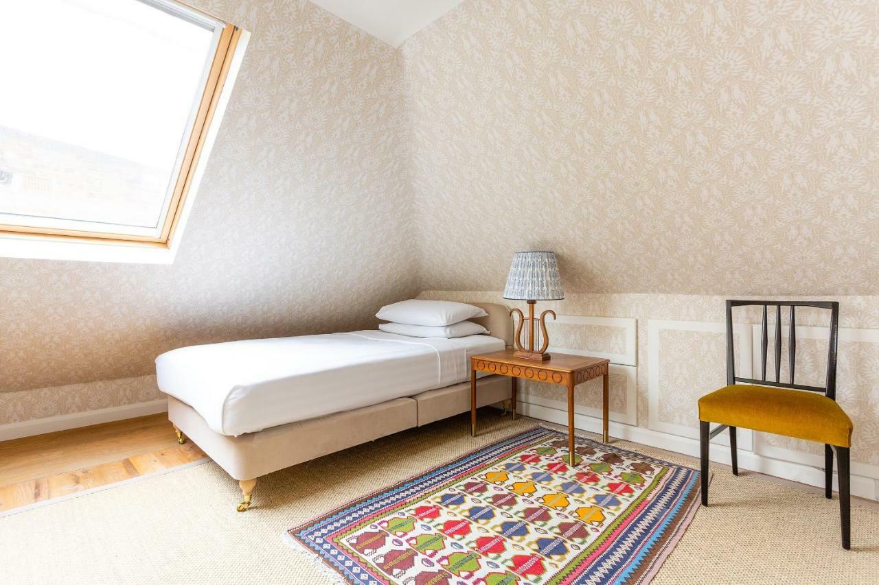 Aldridge Road Ii By Onefinestay