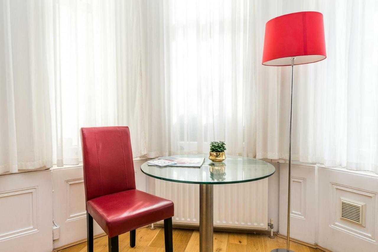 New 1 Bedroom Earls Court Flat Centre Of Apartment *