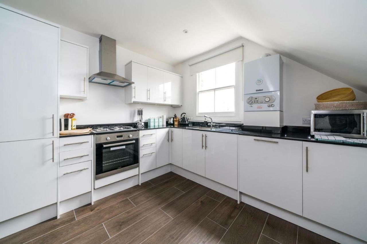New Bohemian 2 Bedroom Victorian Flat In Dalston London
