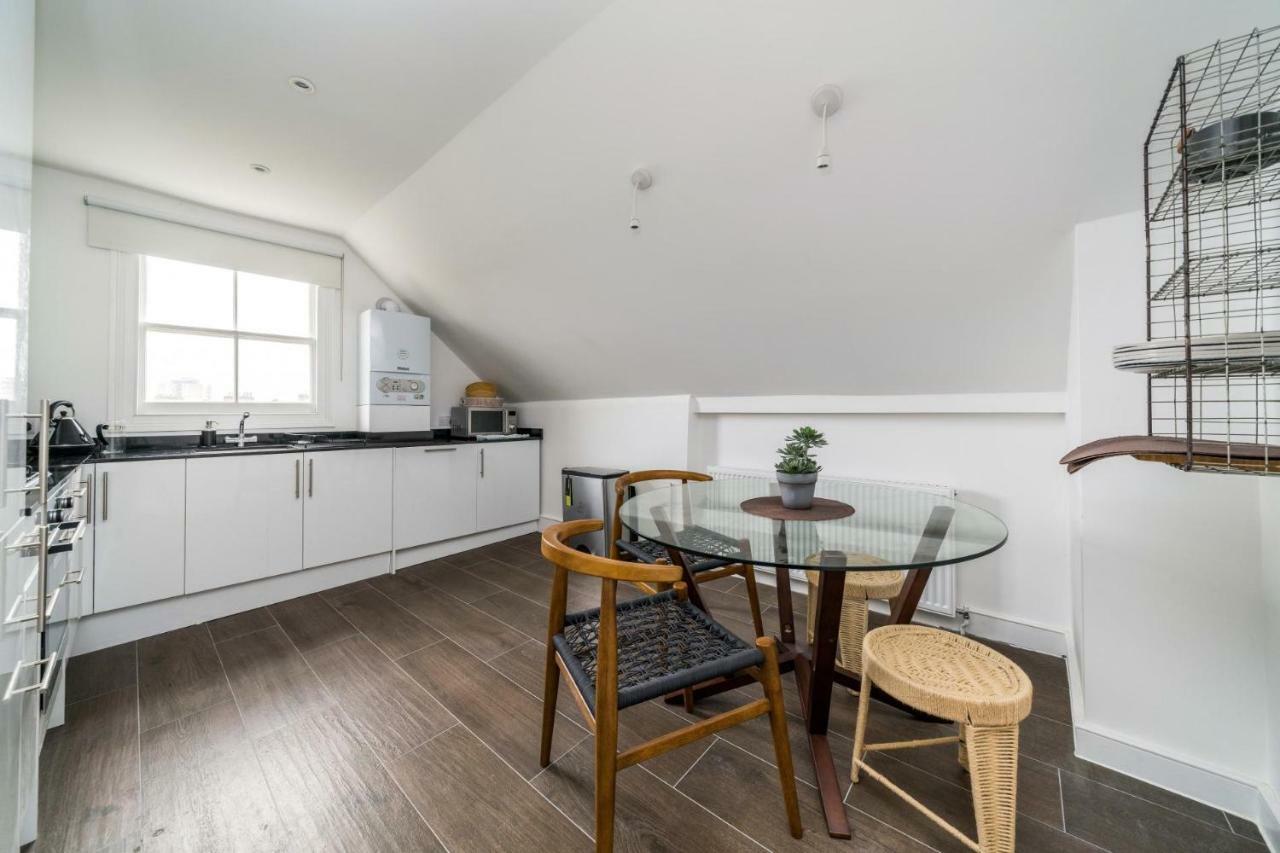 New Bohemian 2 Bedroom Victorian Flat In Dalston