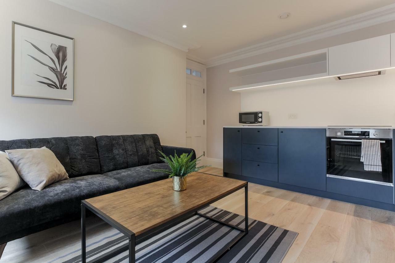 Farringdon 4*