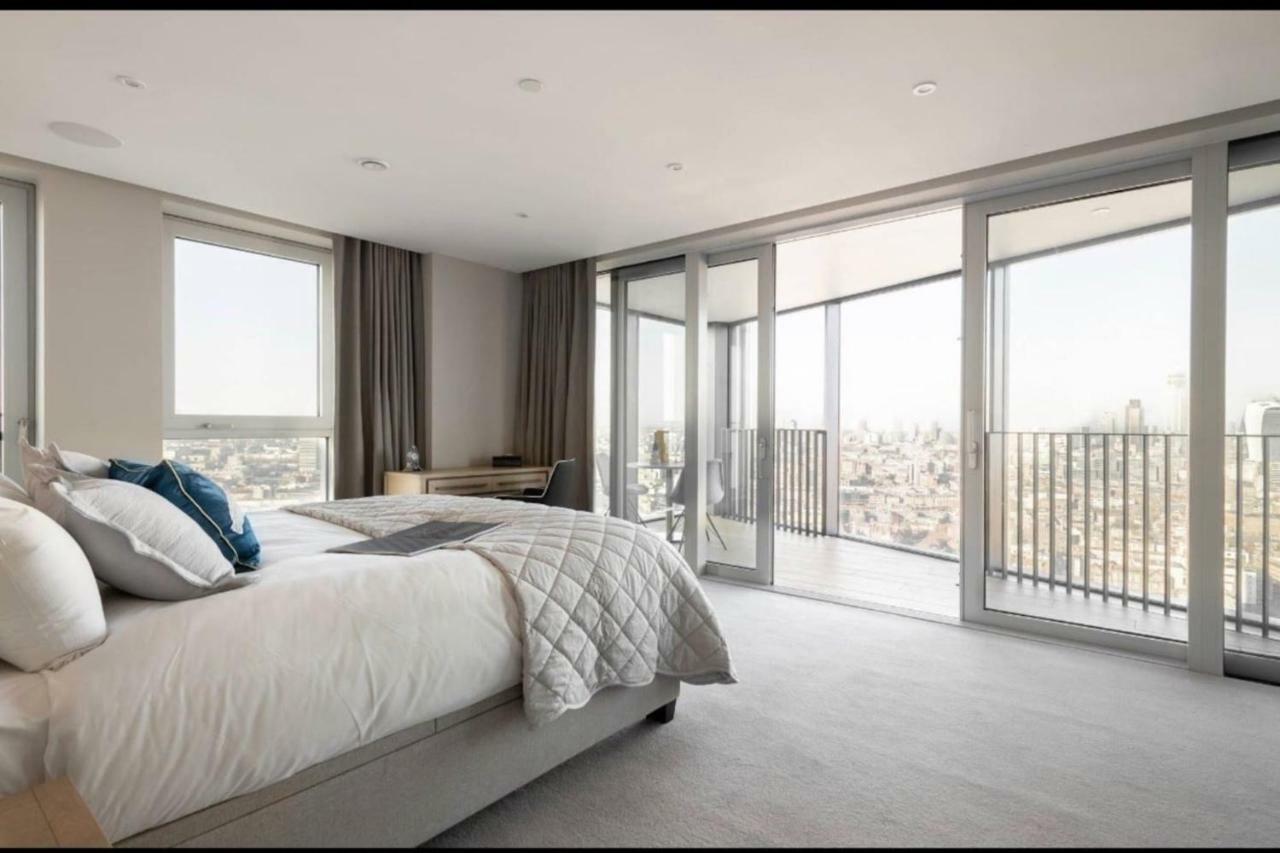 36th Floor Semi Penthouse Apartment *