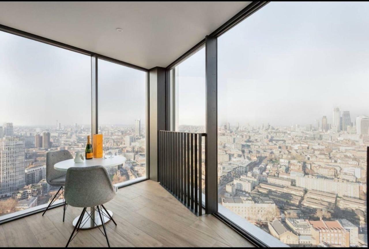 36th Floor Semi Penthouse * London