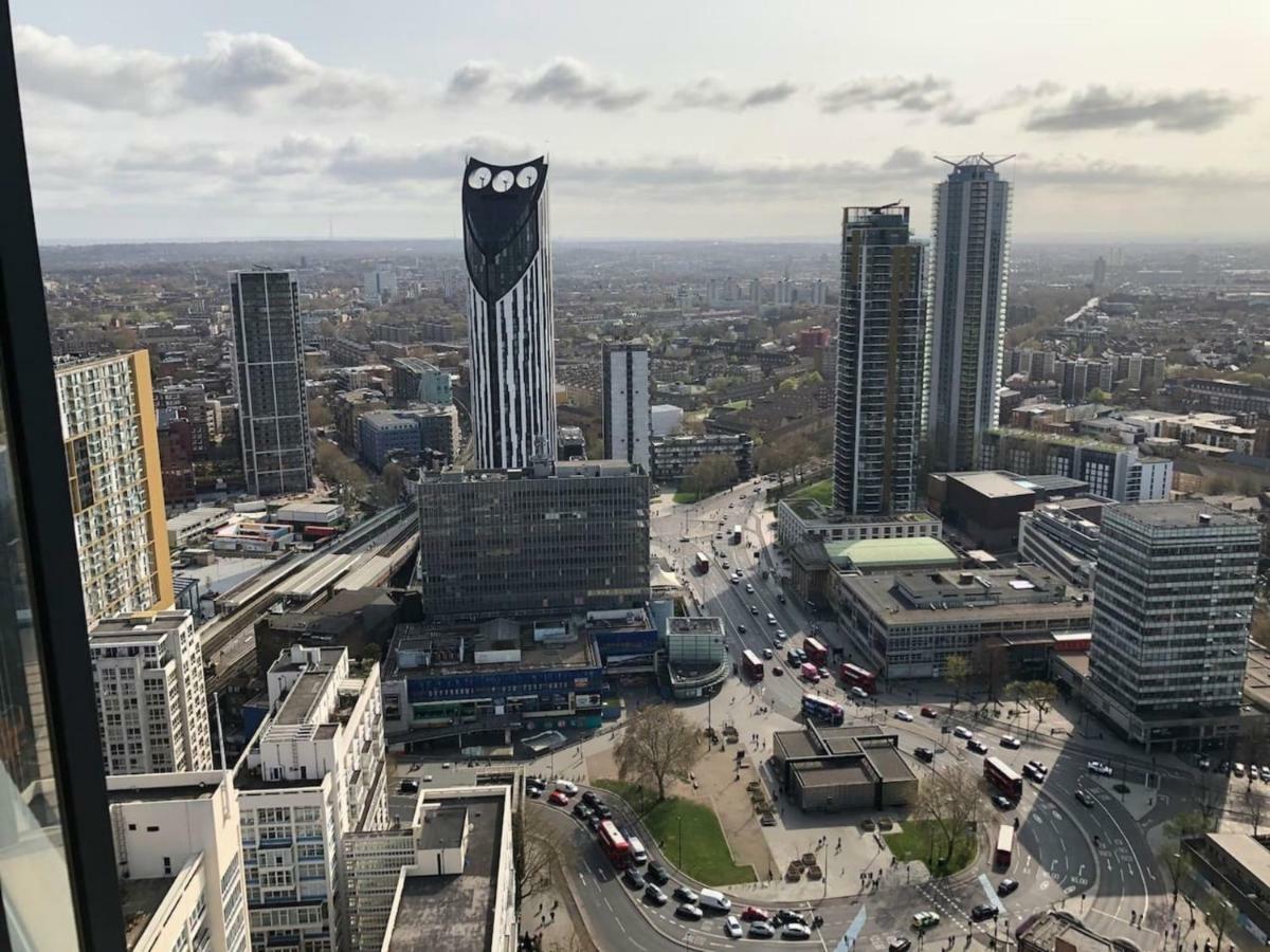36th Floor Semi Penthouse Apartment *