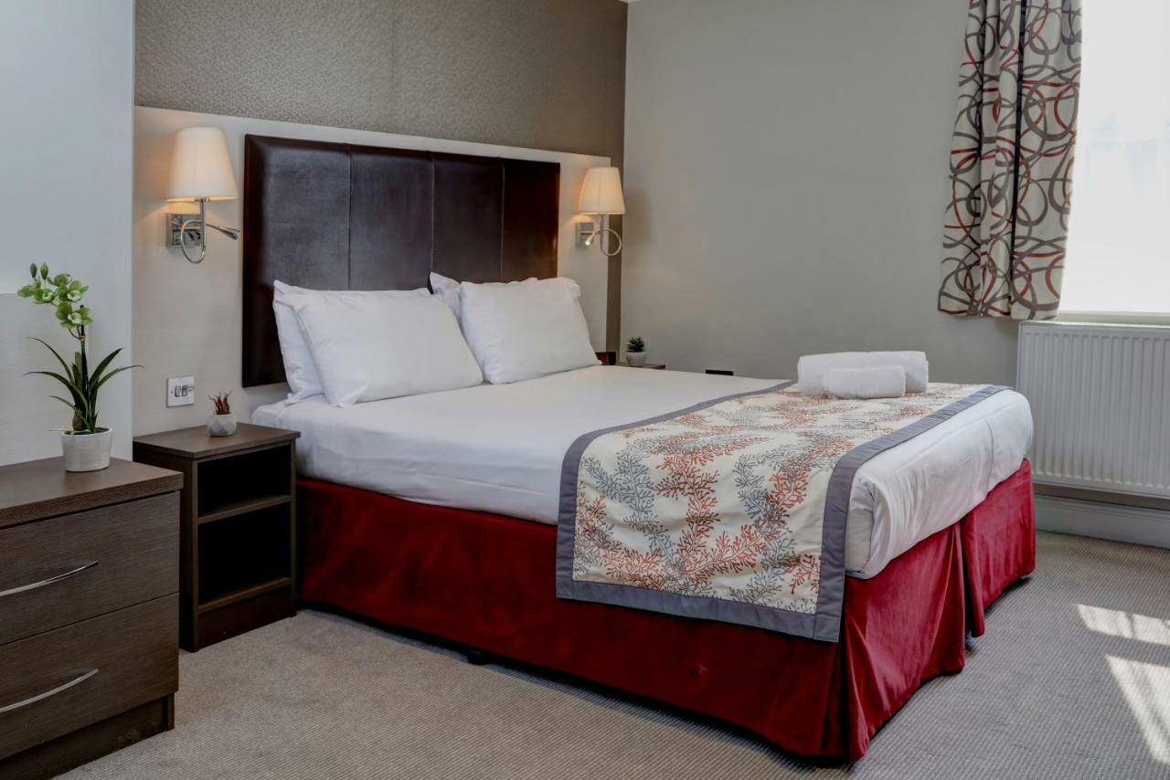 Western Chiswick Palace&suites London