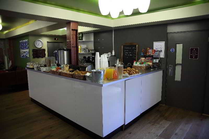 Hostel The Club @ Willesden London