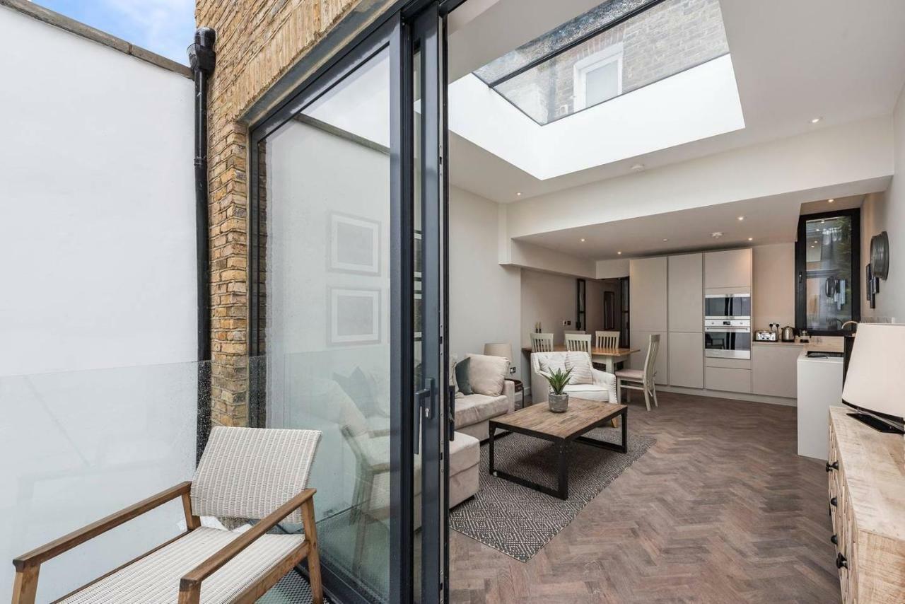Modern, Bright & Elegant 3 Bed Fulham Maisonette * London