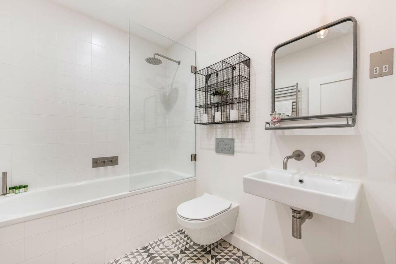 Modern, Bright & Elegant 3 Bed Fulham Maisonette Holiday home