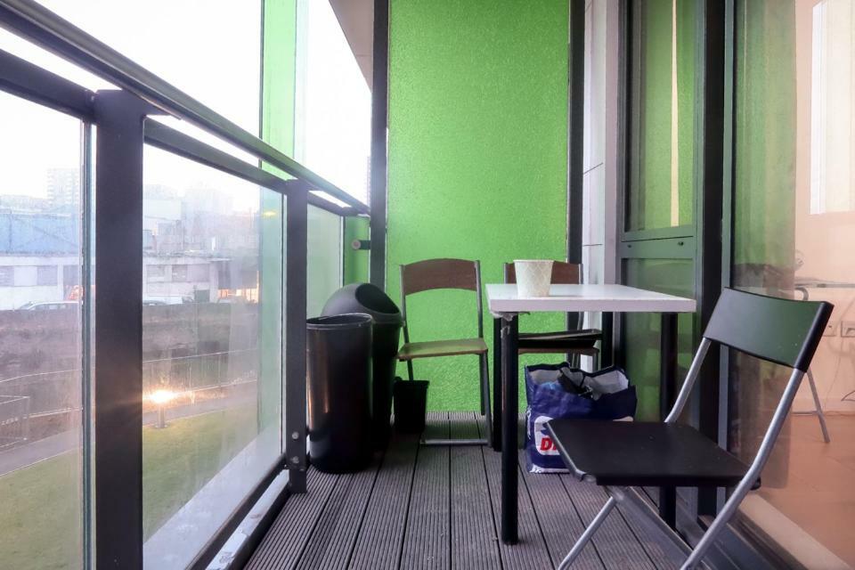 Yeoman Court * London