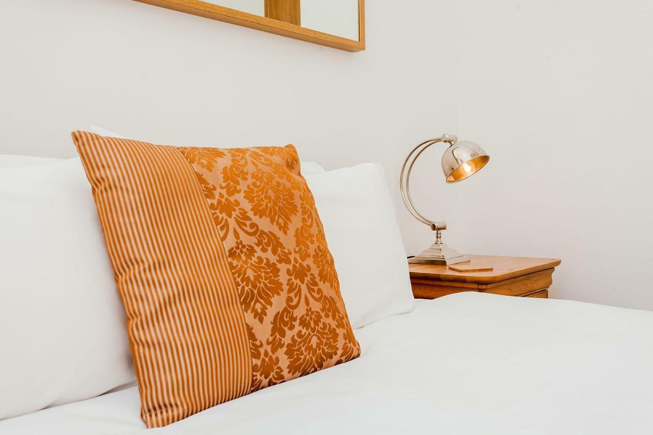 Stylish One Bedroom Flat In Vauxhall Apartment