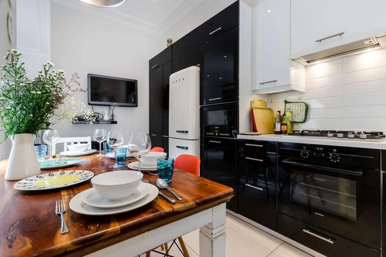 Beautiful 2 Bed 2 Bath In Heart Of Notting Hill London