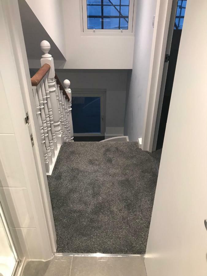 Maida Vale, Queens Park, Warwick Avenue Apartment *