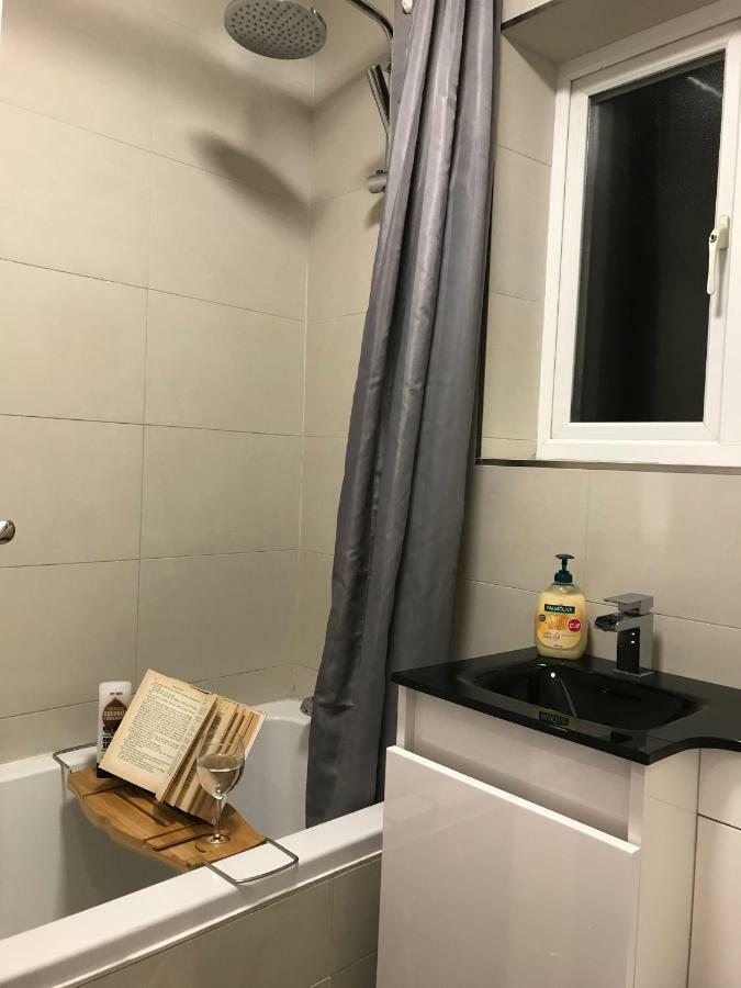 Maida Vale, Queens Park, Warwick Avenue Apartment