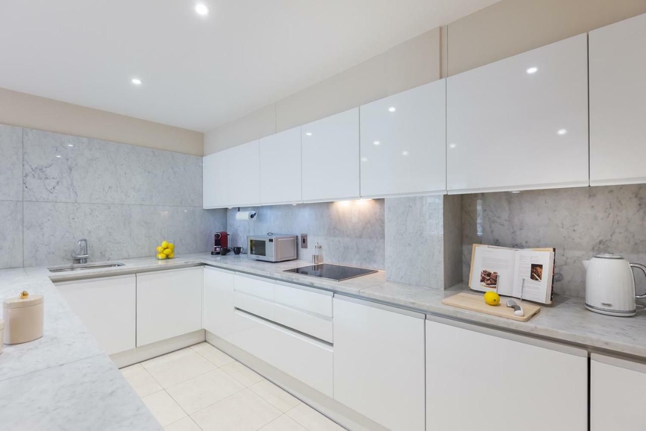 Urban Chic - Exeter Street Apartment *
