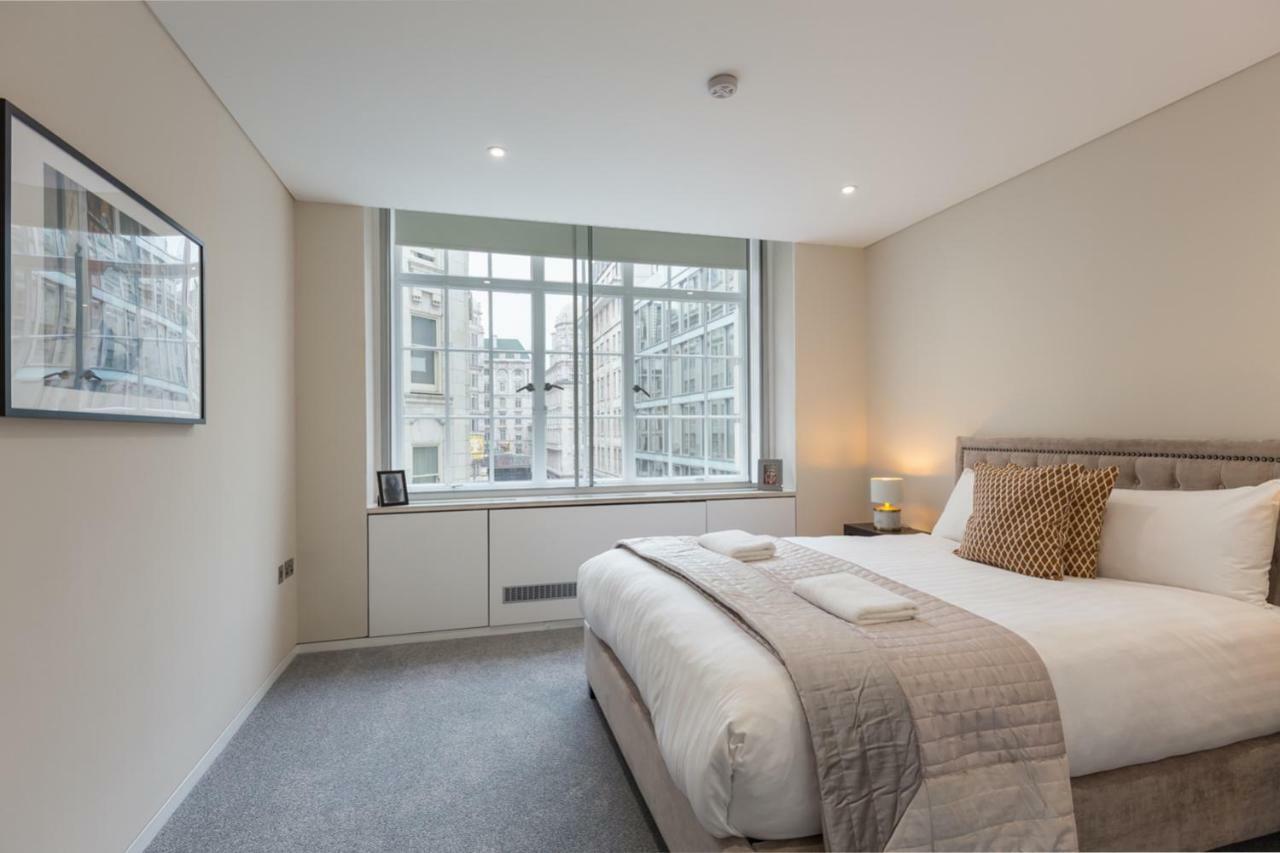 Urban Chic - Exeter Street Apartment London
