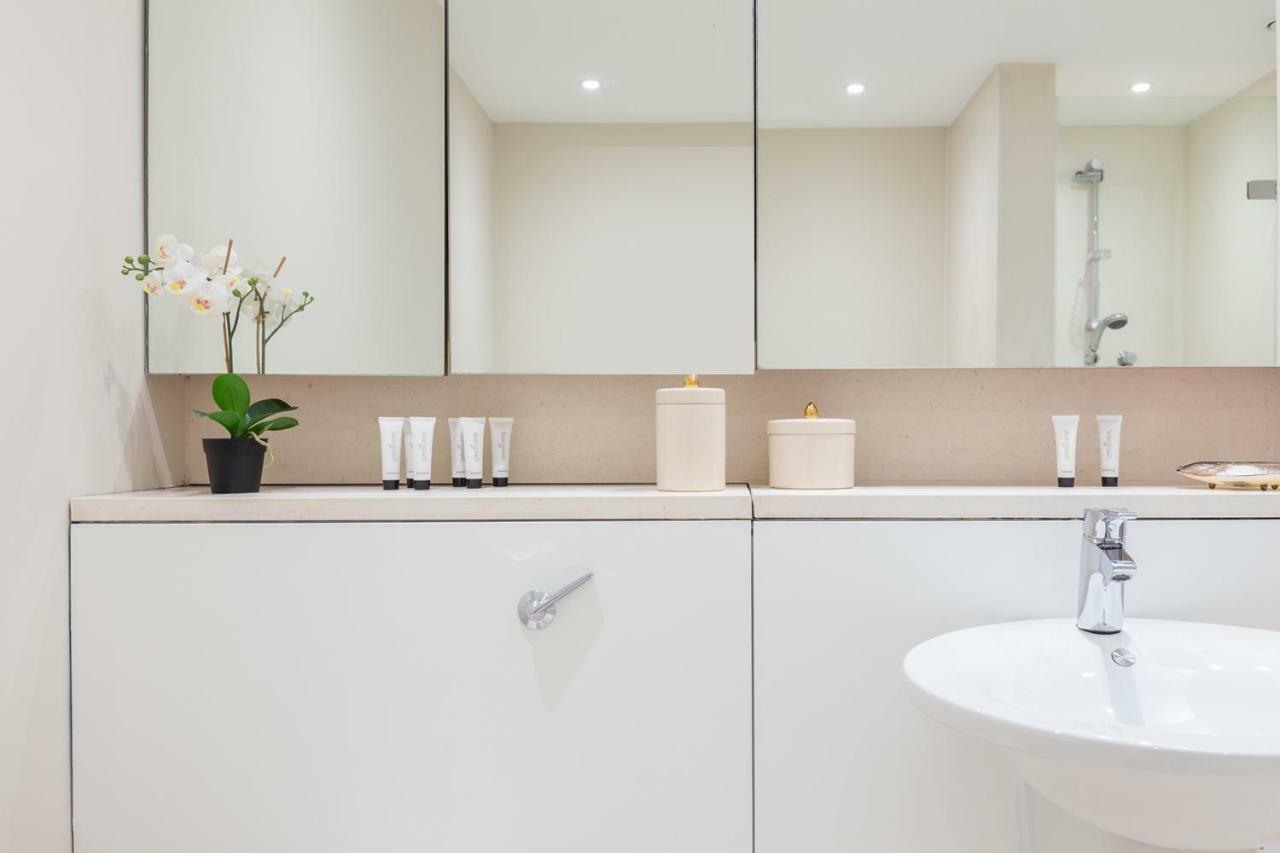Urban Chic - Exeter Street Apartment *