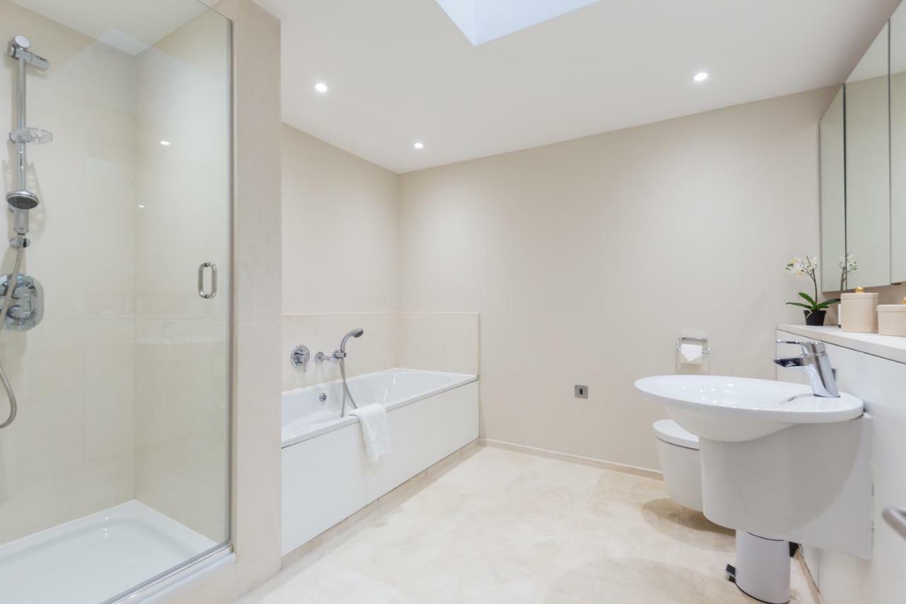 Urban Chic - Exeter Street Apartment *