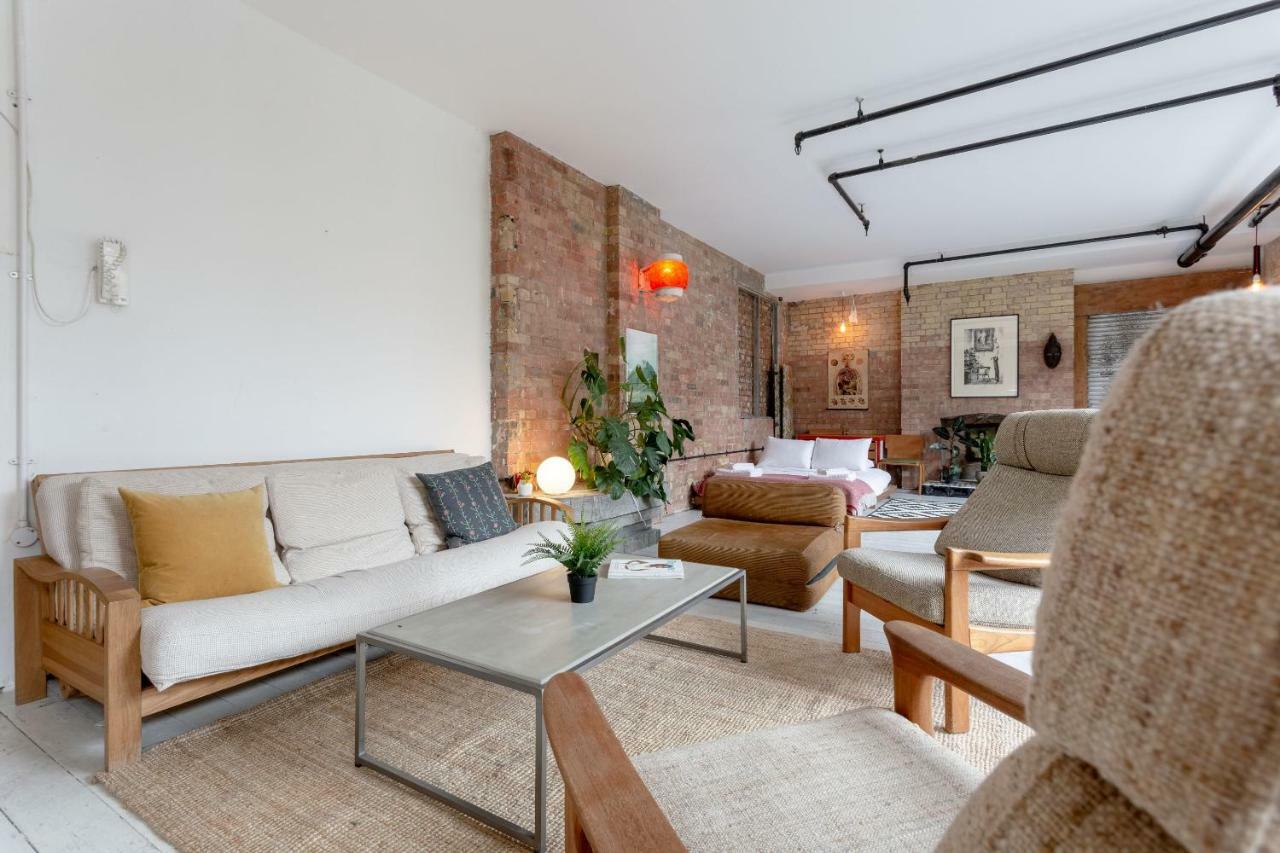 Industrial Open Plan Studio In Hackney Apartment *