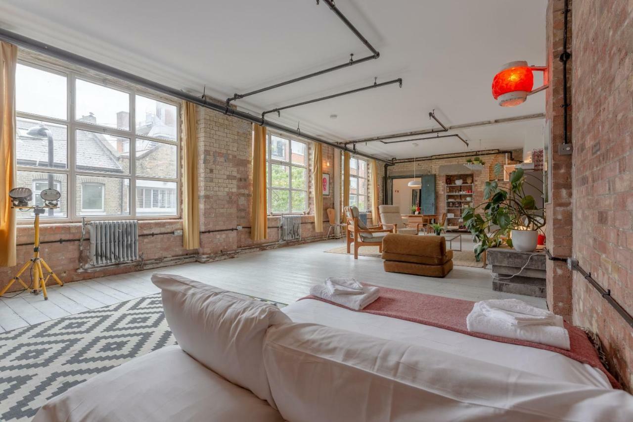 Industrial Open Plan Studio In Hackney Apartment *