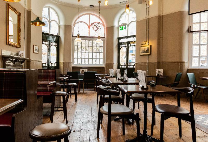 Albergue Publove @ The Rose & Crown Londres