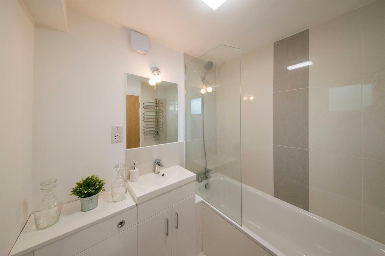 Urban Living Apartment *
