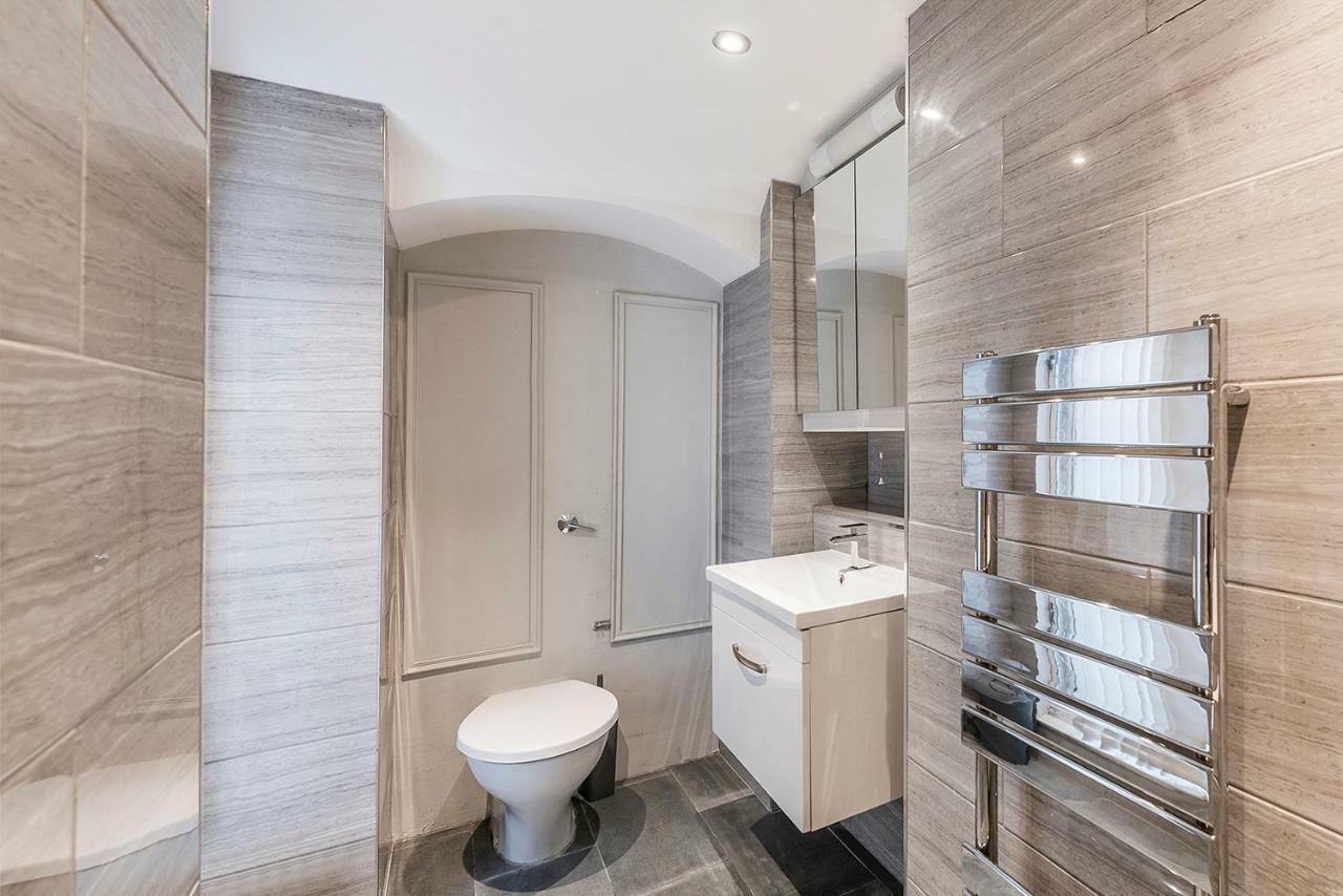Stylish 2 Bedroom Flat In Knightsbridge Apartment *