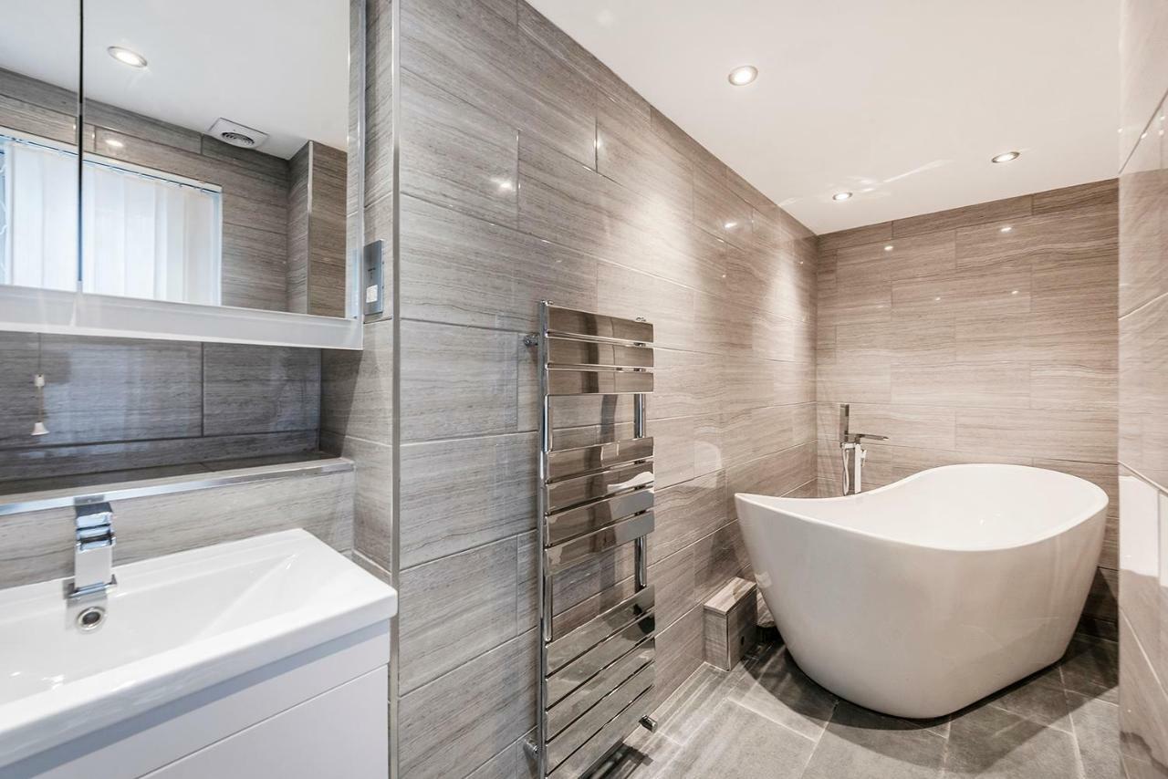 Stylish 2 Bedroom Flat In Knightsbridge London