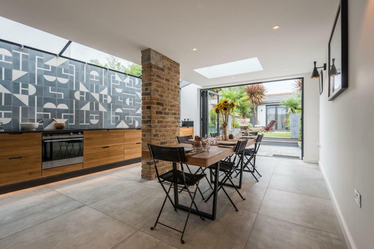 Beautiful Chiswick With Garden