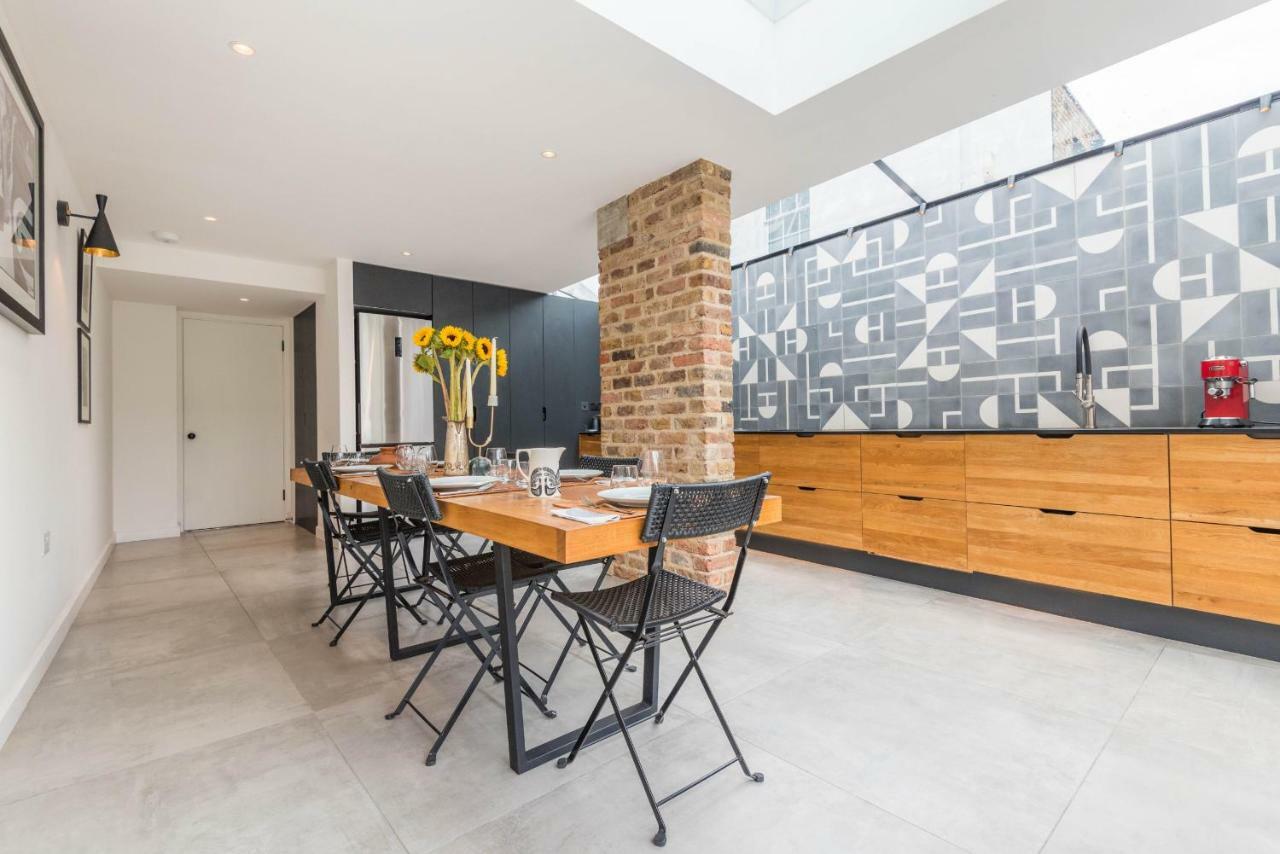 Beautiful Chiswick With Garden