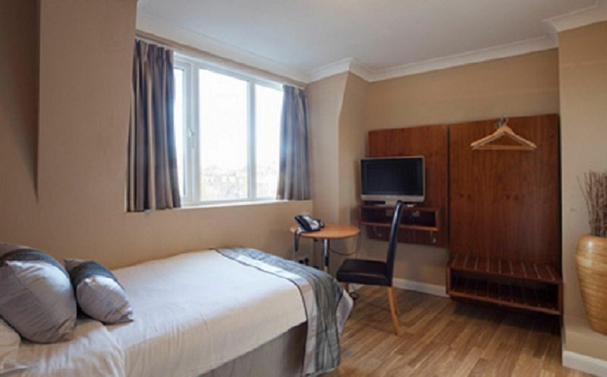The New Carlton Hotel 3*