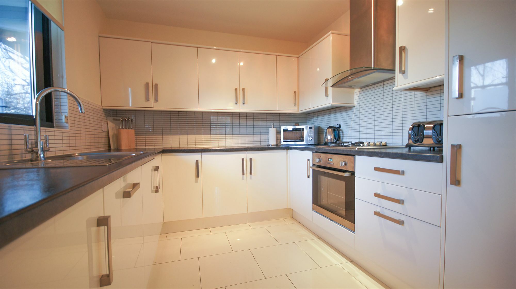Crompton Court Apartment