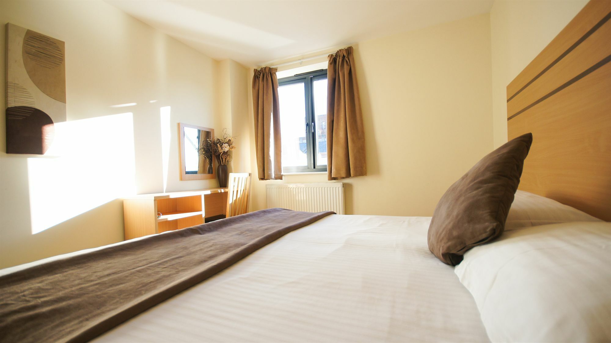 Crompton Court London