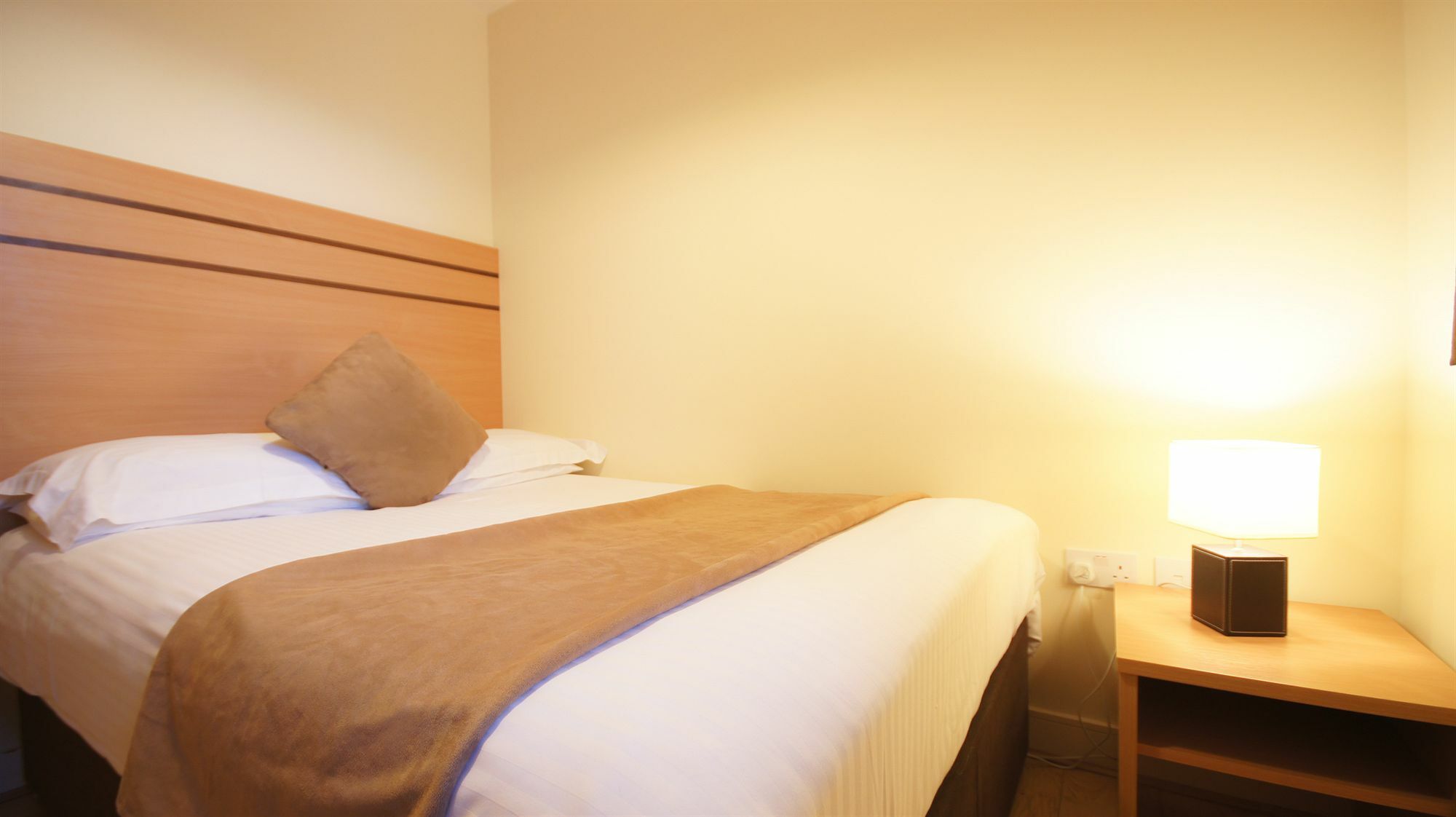Apartment Crompton Court