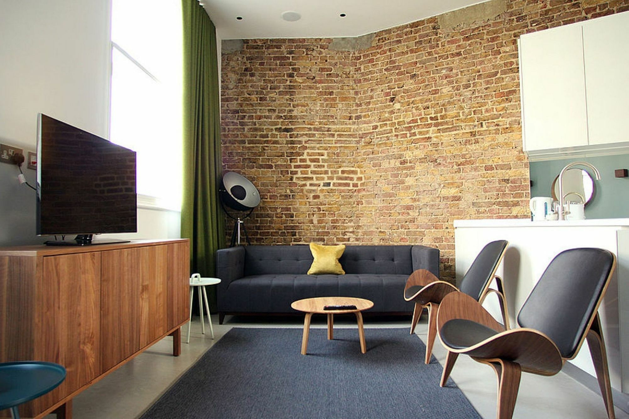 Hop Art House Serviced London