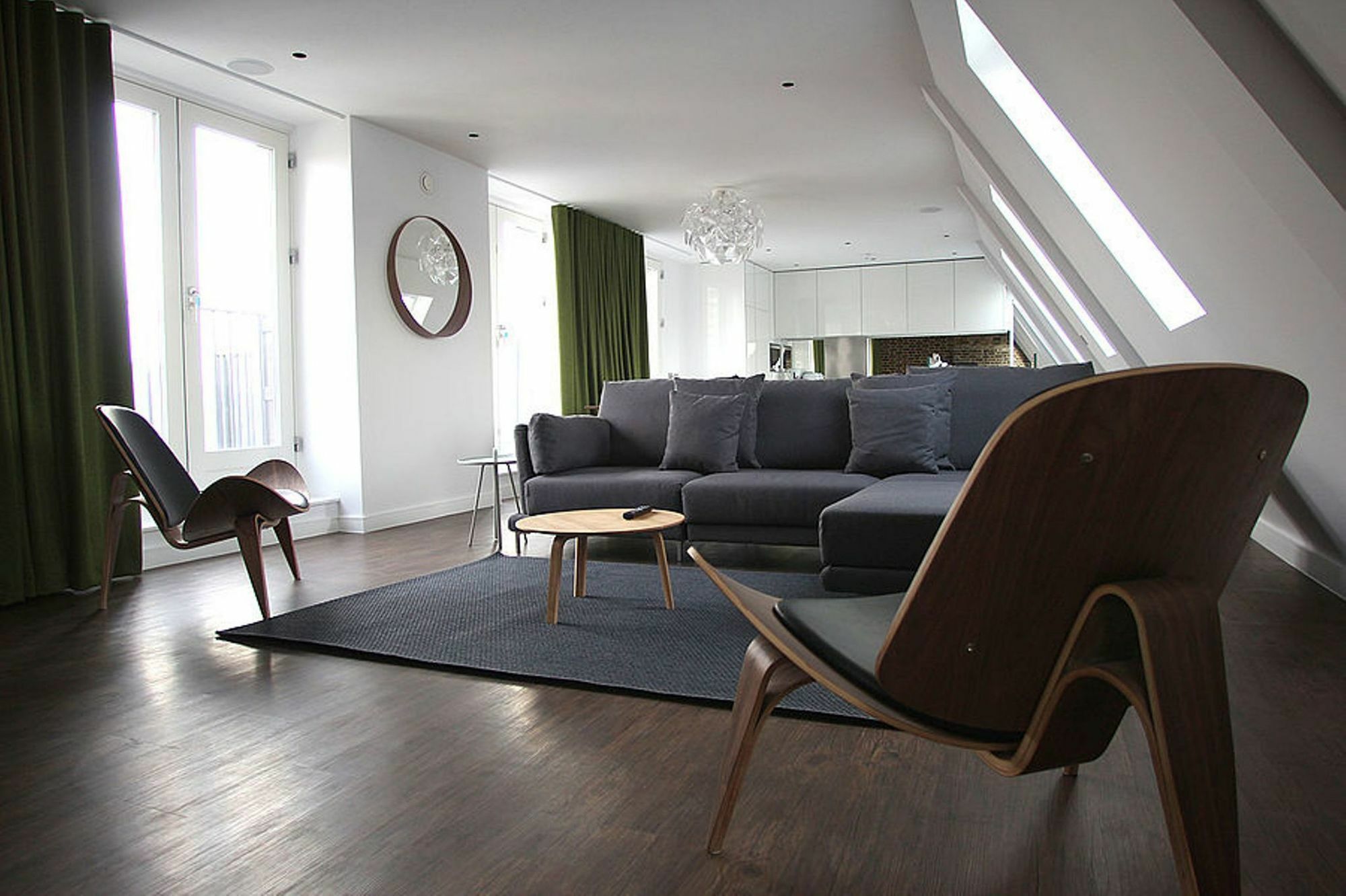 Hop Art House Serviced Apartment *