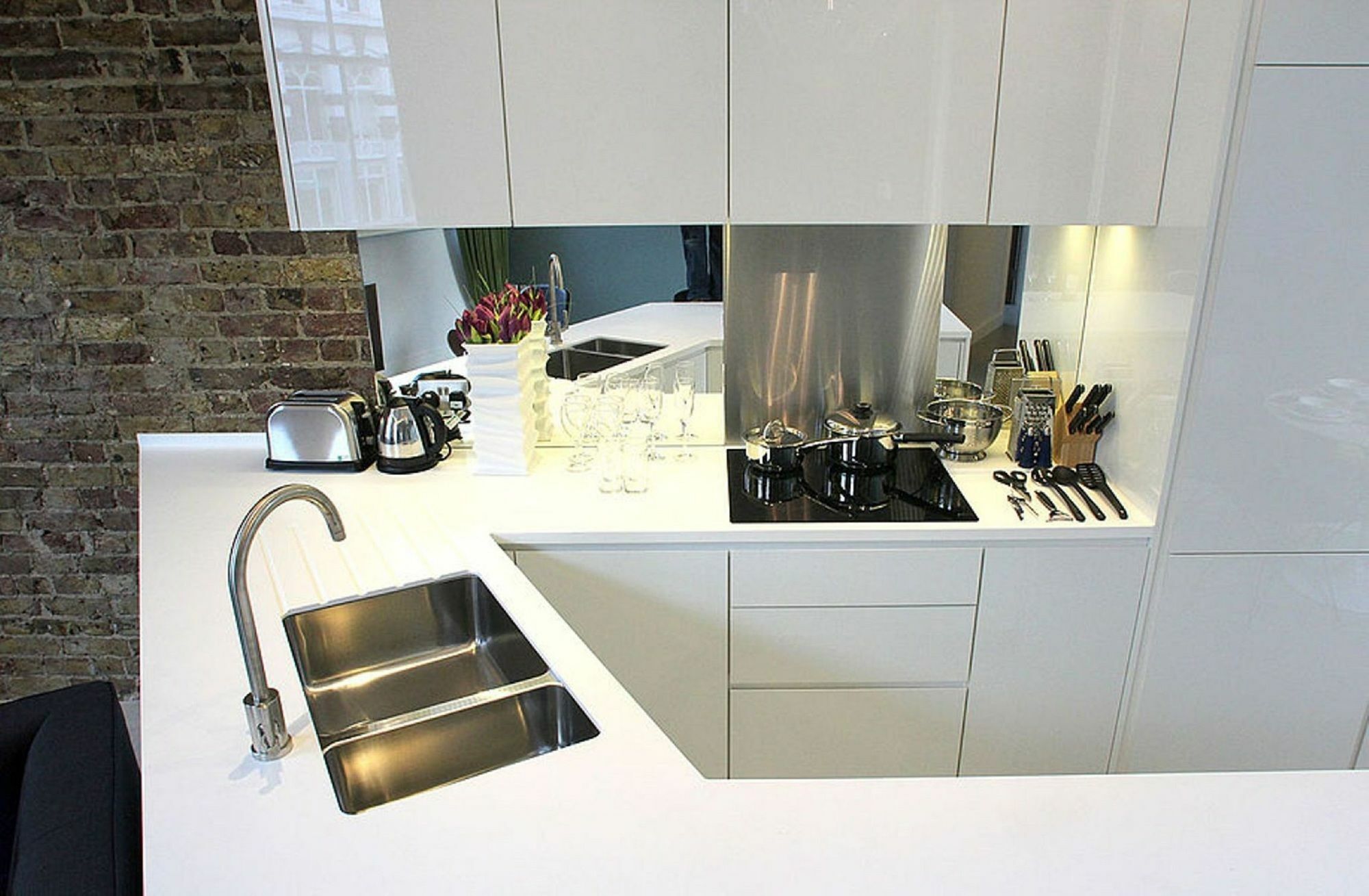 Apartment Hop Art House Serviced