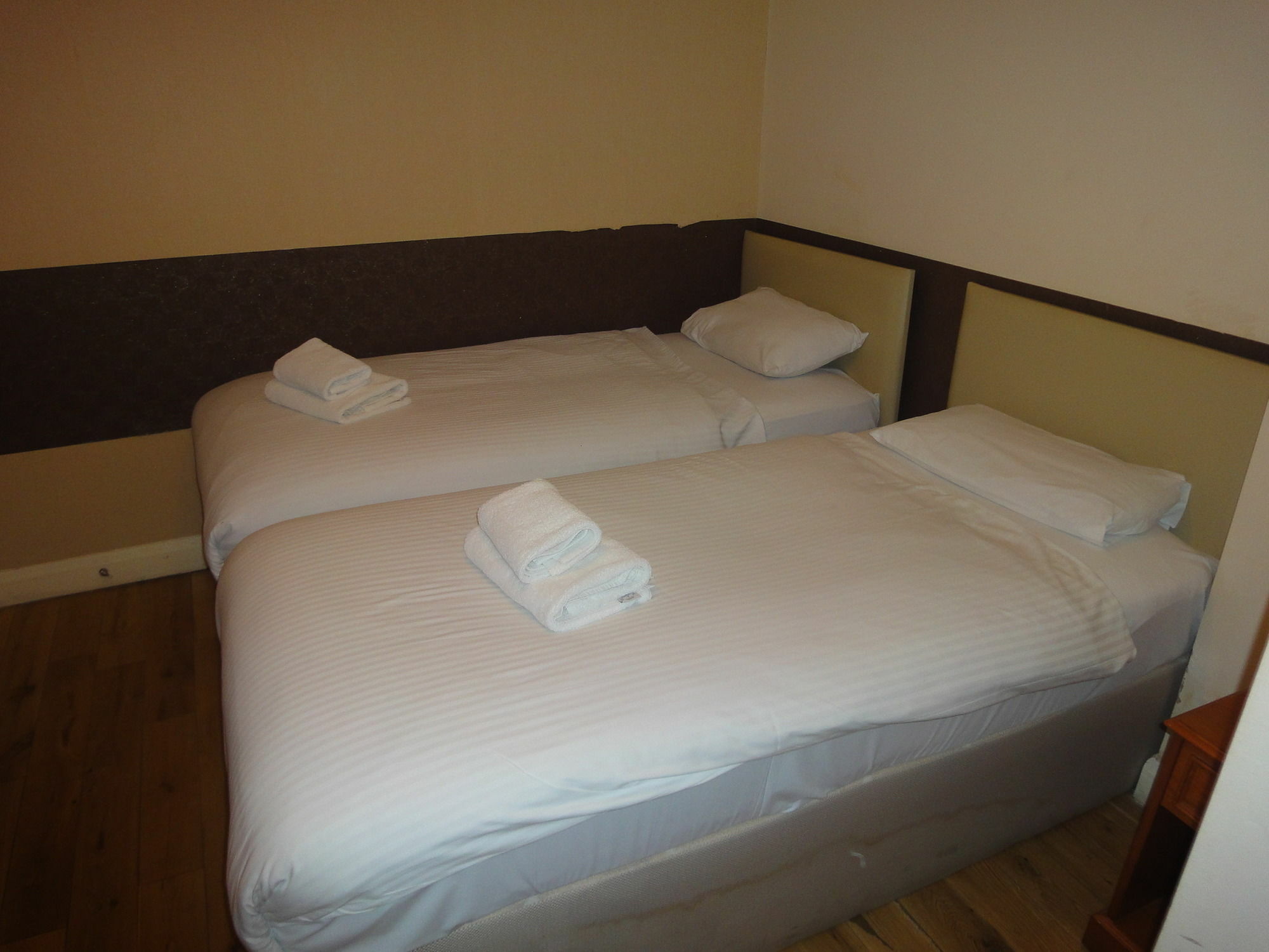 Aparthotel Dylan Kensington 3*
