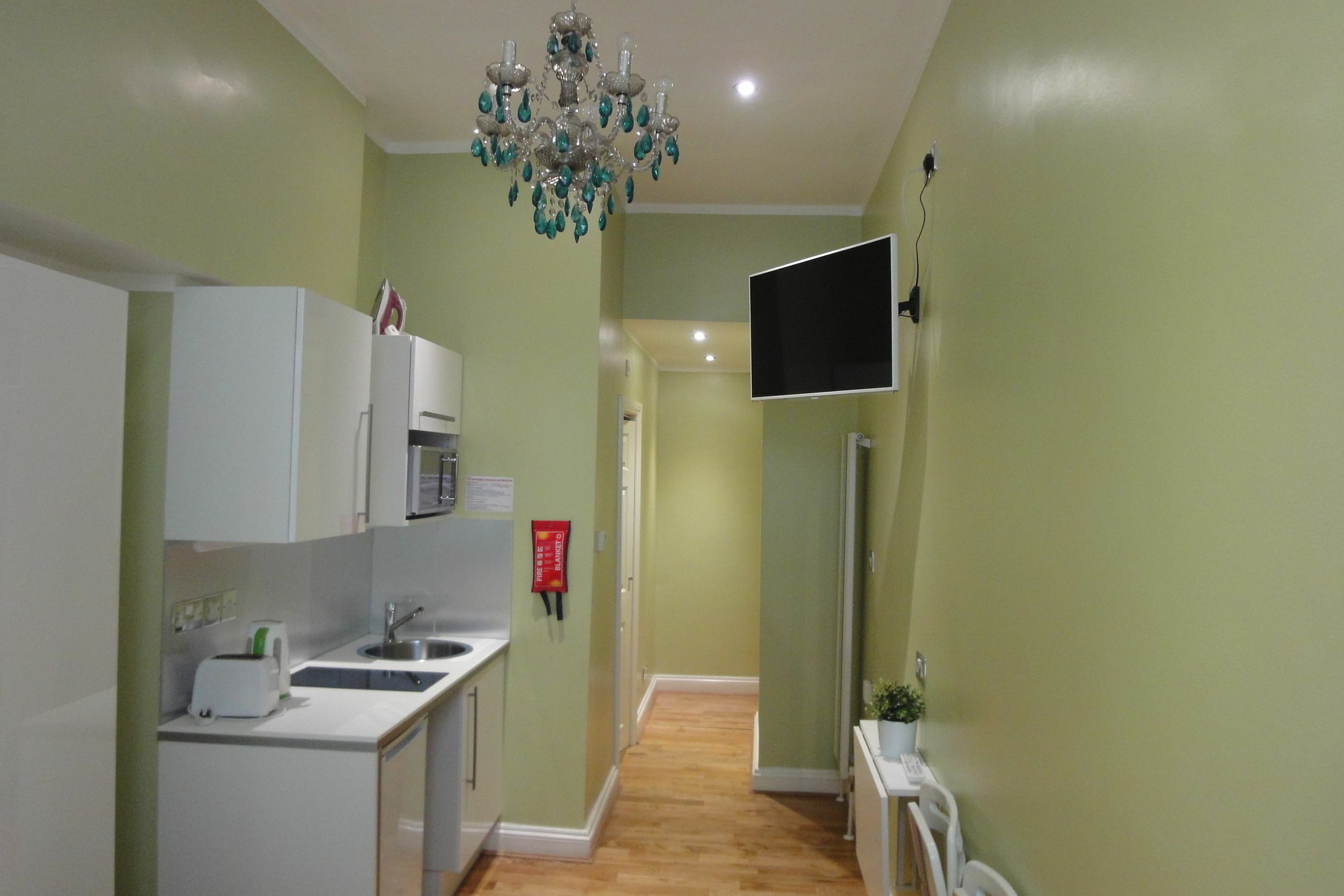 Aparthotel Dylan Kensington 3*